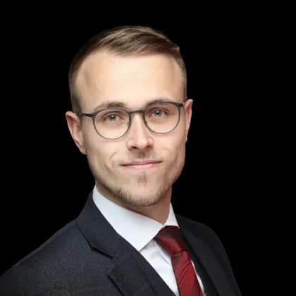 Porträt von Elias F., freiem Makler aus dem BrickUp-Netzwerk